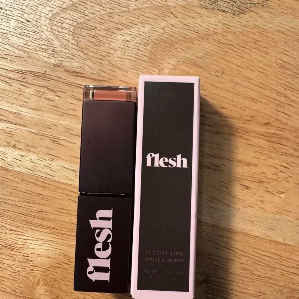 Flesh Lip Color Lot of 2 New in Box Colors Quiver and Lick